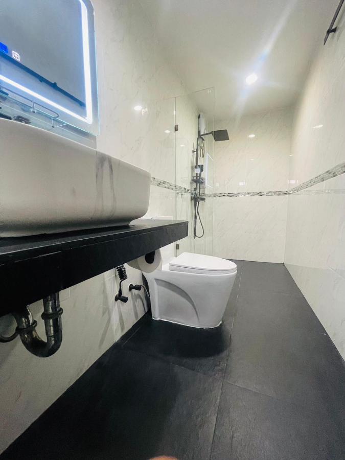Thonglor Suites Hotel Bangkok Zewnętrze zdjęcie