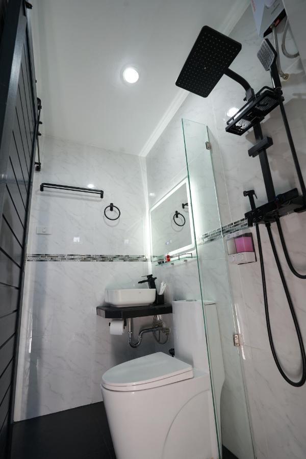 Thonglor Suites Hotel Bangkok Zewnętrze zdjęcie