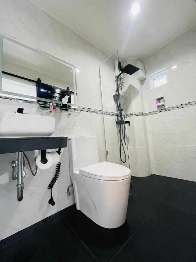 Thonglor Suites Hotel Bangkok Zewnętrze zdjęcie