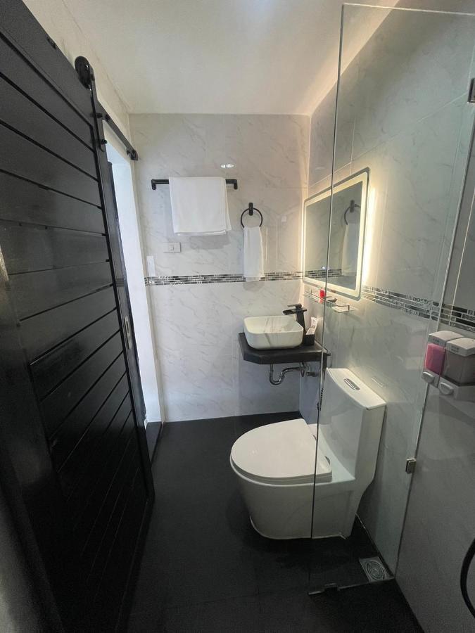 Thonglor Suites Hotel Bangkok Zewnętrze zdjęcie