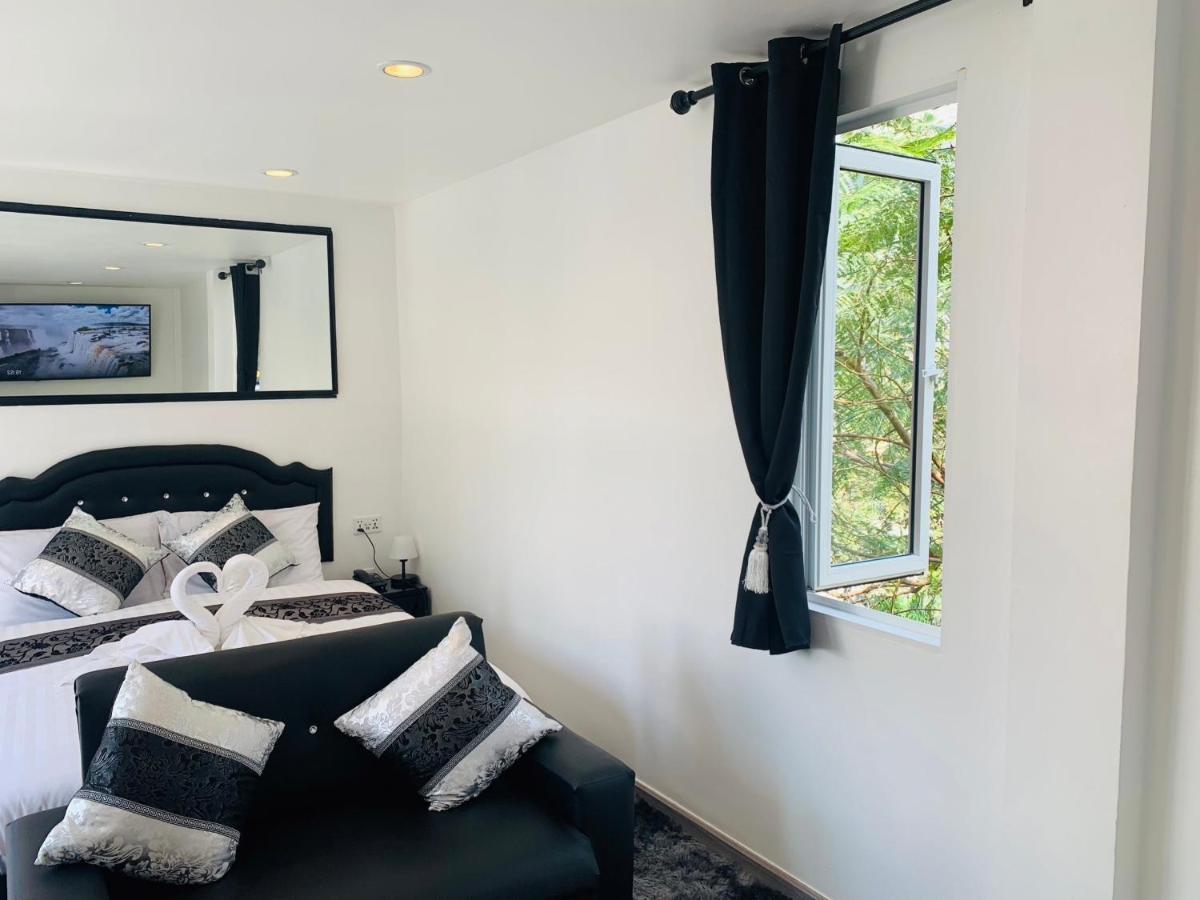 Thonglor Suites Hotel Bangkok Zewnętrze zdjęcie